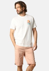 Non sélectionné, Natural