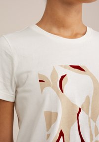 Thumbnail Image 4