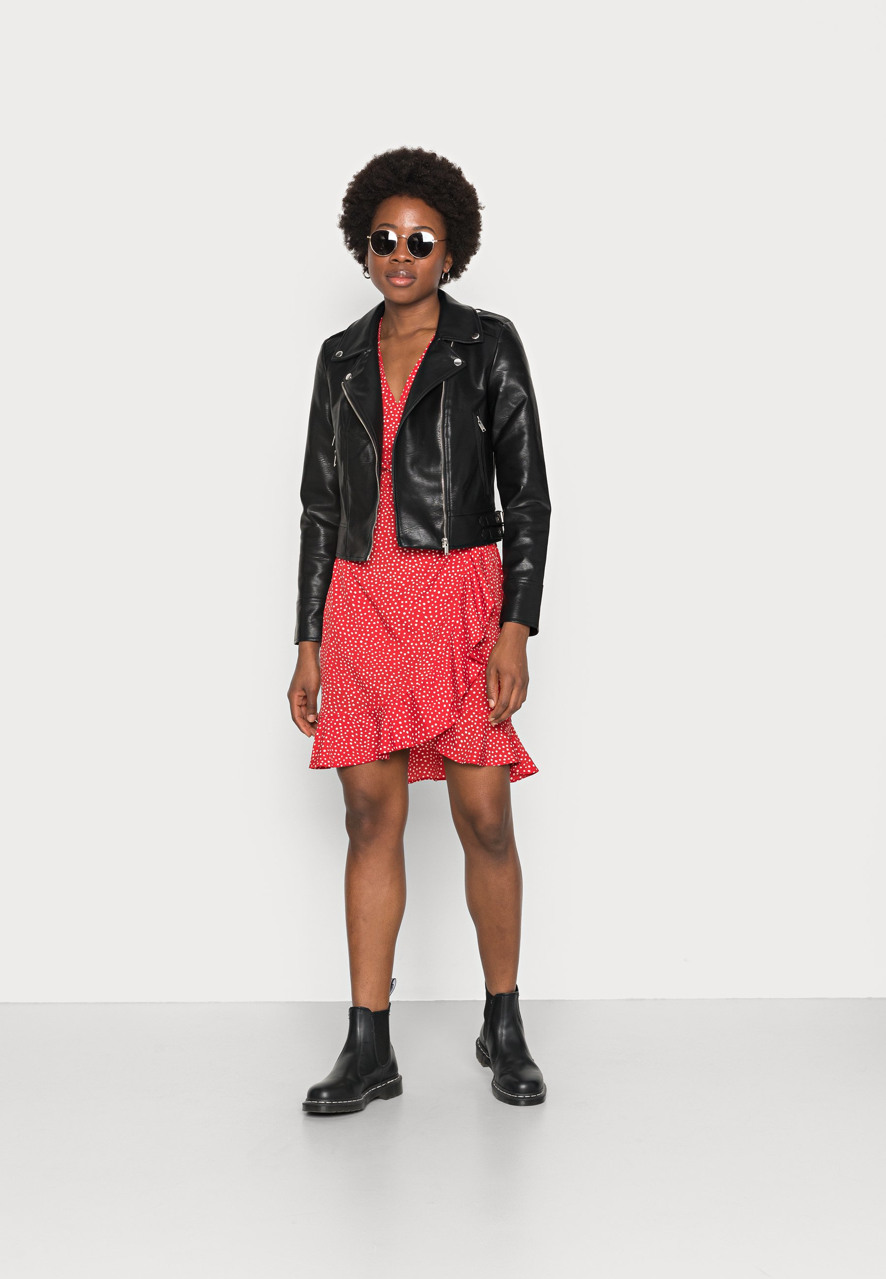 Vero Moda VMKERRIVIOLA SHORT COATED 