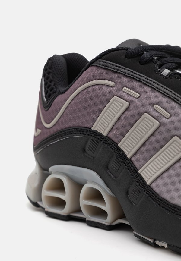 MEGARIDE UNISEX - Trainers2