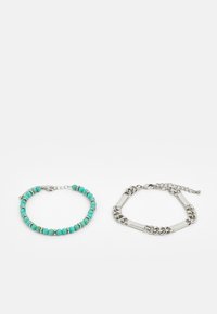 Unselected, silver-coloured/green