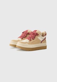 UGG LOWMEL - Joggesko - driftwood/biking red