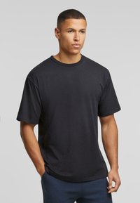 Mister Tee T-shirts - black