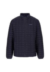 Jachetă navy blue matlasată, cu guler înalt și fermoar pe toată lungimea; prezintă un logo subtil pe piept și un design texturat, căptușit.