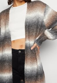 Kaffe Chaqueta de punto - brown