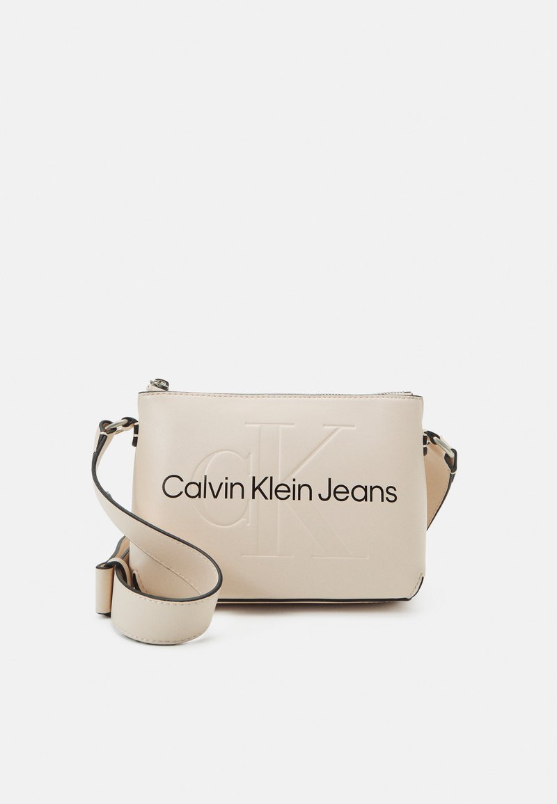 Calvin Klein Jeans SCULPTED CAMERA POUCH MONO Across body bag