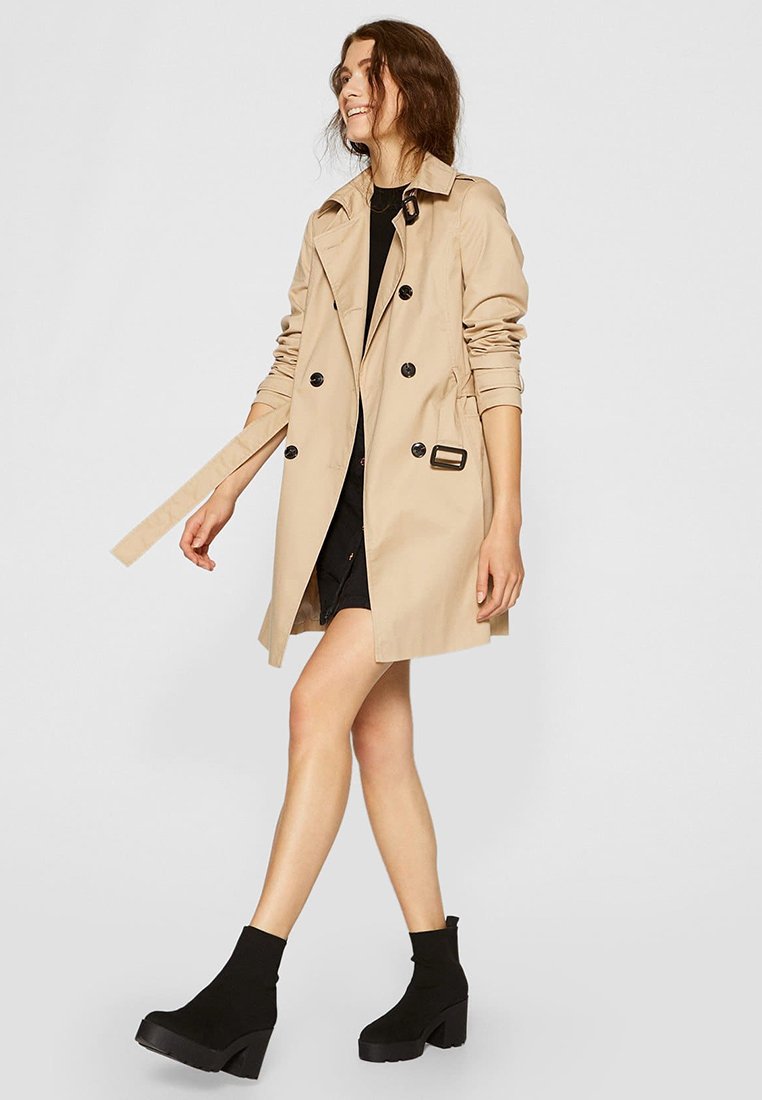 trench beige stradivarius