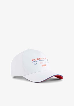 Biała czapka baseballowa z niebieskimi i czerwonymi akcentami. Ozdobiona haftowanym napisem "FORMULA 1 BRITISH GRAND PRIX 2024" oraz kultowymi logo. Gładki materiał.