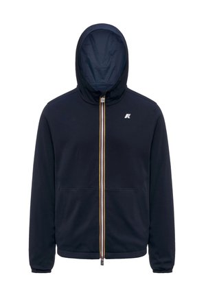 Giacca con cappuccio blu navy con zip, polsini elastici, due tasche frontali e un piccolo logo bianco sul petto sinistro.