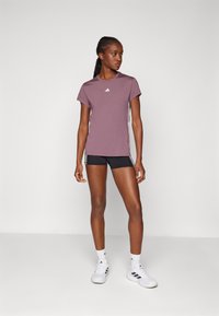 adidas Performance Camiseta deportiva - purple