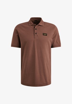 Bruine poloshirt van katoen, met een kraag, een drieknoopsluiting en een patch met logodetail op de linkerborst.