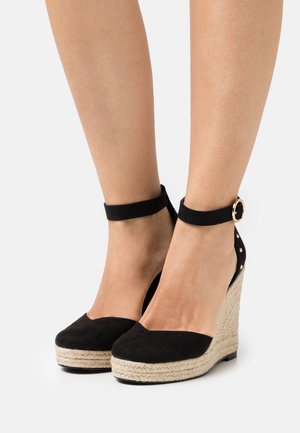 Plateaupumps - black