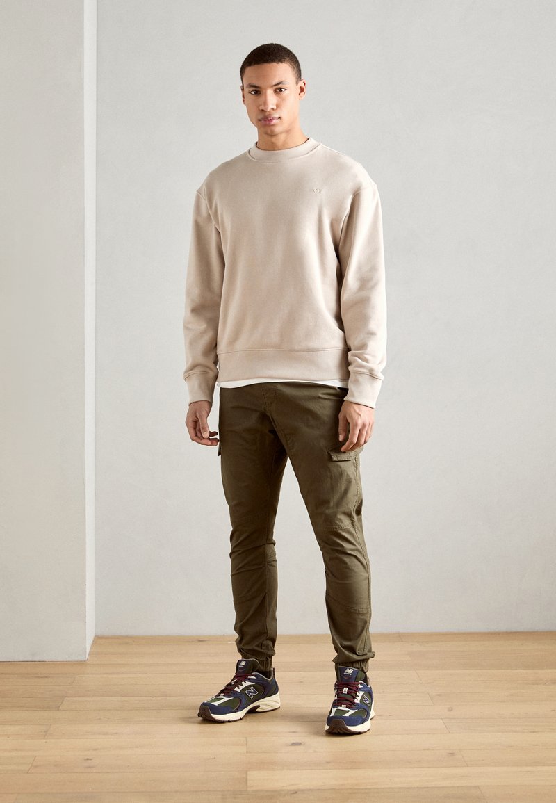 Indicode Heren Levy Cargo Pants | Cargobroek van katoen met 6 zakken Iron 3XL