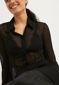 NA-KD Button-down blouse - black