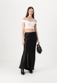 Gina Tricot Dolgo krilo - black