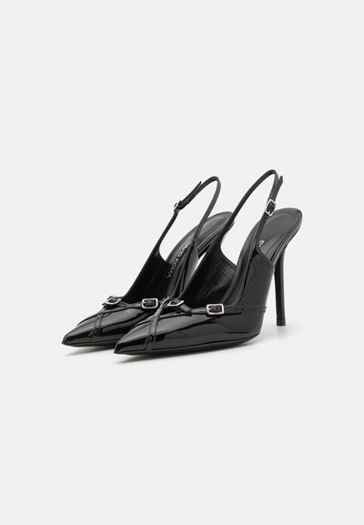 David Koma FIN BUCKLE DETAIL SLING BACK - Zapatos altos - black