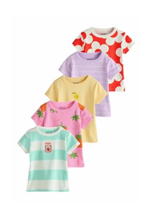 Cinci tricouri colorate cu mâneci scurte pentru copii mici cu modele jucăușe: roșu cu cercuri albe, mov cu valuri albe, galben cu lămâie, roz cu fructe, dungi mentă cu borcan.