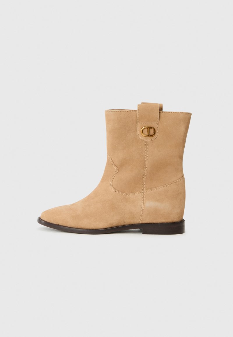 TWINSET Lage laarzen camel