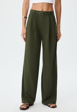 Stradivarius WIDE-LEG WITH BUCKLE DETAIL  - Hlače - green