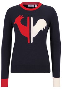 Granatowy sweter z okrągłym dekoltem, z grafiką czerwonego i białego koguta, ściągacze na szyi i rękawach, gładka faktura oraz kontrastujące akcenty na rękawach.