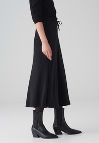 OPUS A-lijn rok - black