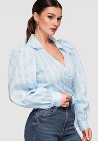 Sélectionné, blue