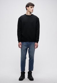 Urban Classics CREWNECK  - Sportska majica - black