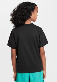 Nike Sportswear TEE FUTURA - Marškinėliai su spaudiniu - black