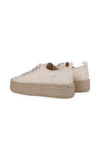 Pitas TINA - Stringate sportive - off white