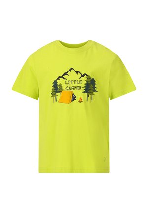 Lys gul kortærmet T-shirt med "LITTLE CAMPER" grafik, der viser bjerge, træer, et telt og flammer. Blødt bomuldsmateriale.