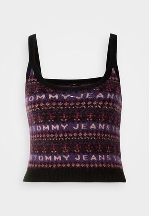 Adīts bez piedurknēm īss tops tumši purpursarkanā krāsā, ar ģeometriskām rakstu formām gaišākos toņos un „TOMMY JEANS” tekstu visā topā.