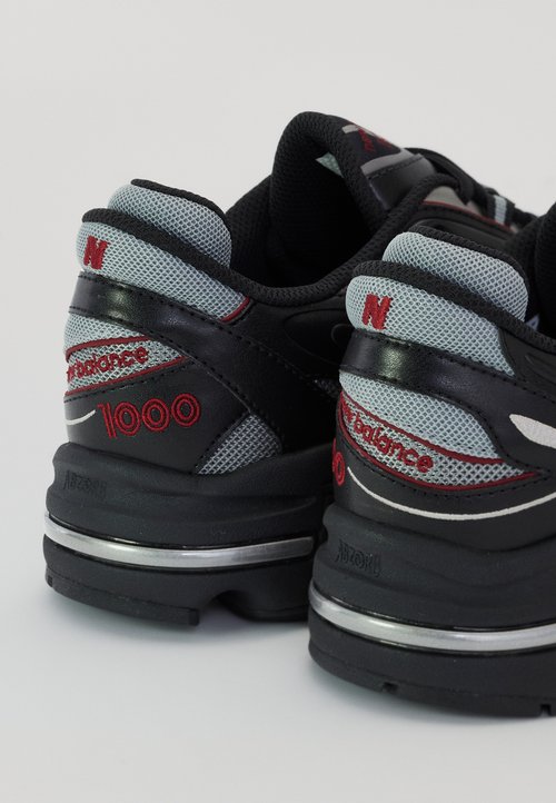 New Balance M1000 UNISEX - Trainers - black/red — photo 7