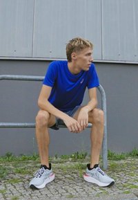 ASICS NIMBUS 25 - Chaussures de running sur route - piedmont grey/foggy teal
