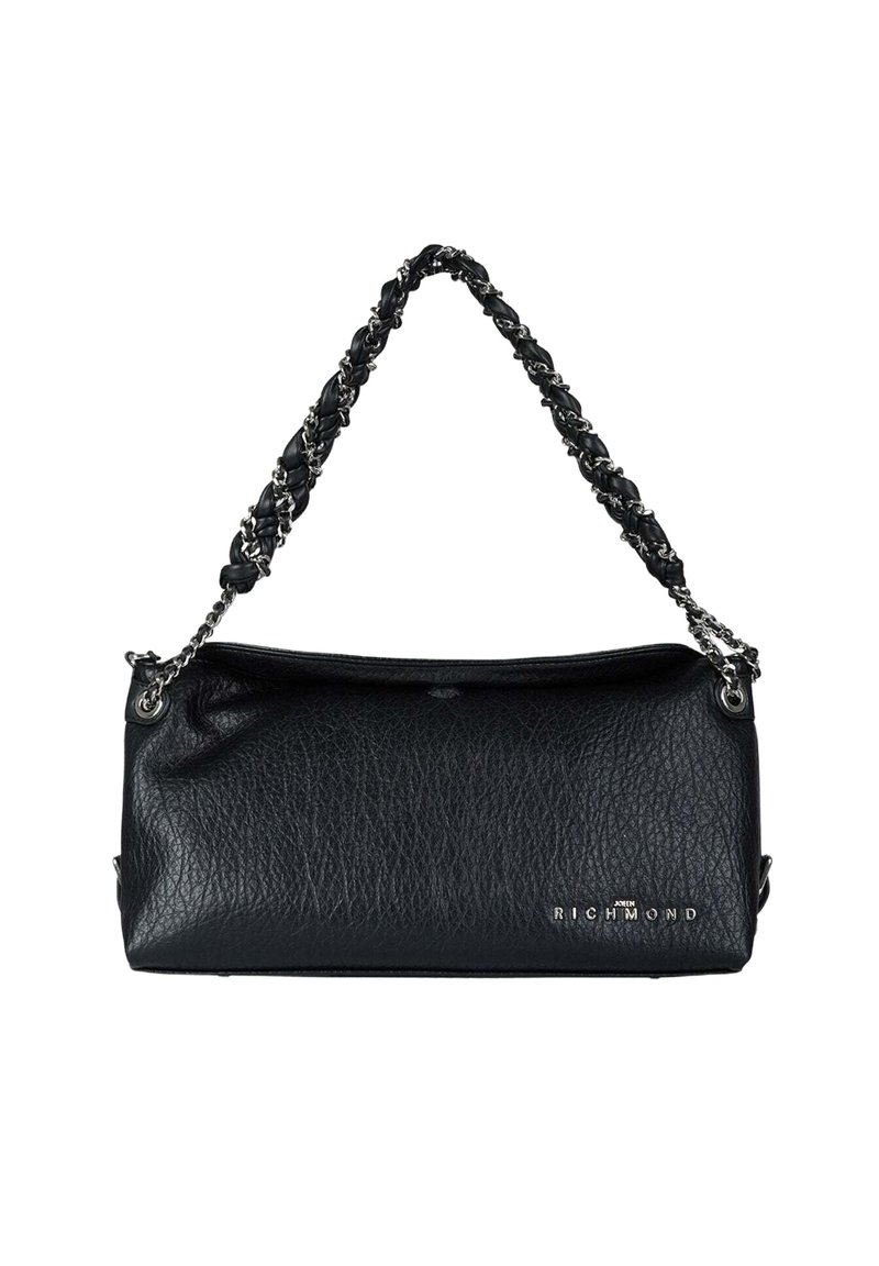 Borsa nera in pelle con finitura texturizzata, manico a catena e intrecciato, e dettagli in metallo argentato; presenta la scritta "RICHMOND".