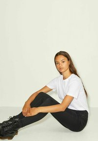 JJXX JXANNA EVERY TEE - Paprasti marškinėliai - bright white