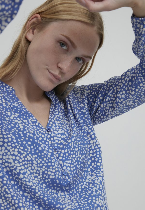 BYJOSA VNECK BLOUSE - Button-down blouse3