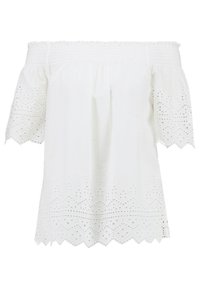 Blusa blanca con hombros descubiertos hecha de tejido ligero. Presenta patrones de ojales bordados y un dobladillo ondulado. Cuello y mangas con elástico.