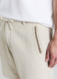 Calliope COULISSE RICAMO TASCA  - Shorts - beige melange