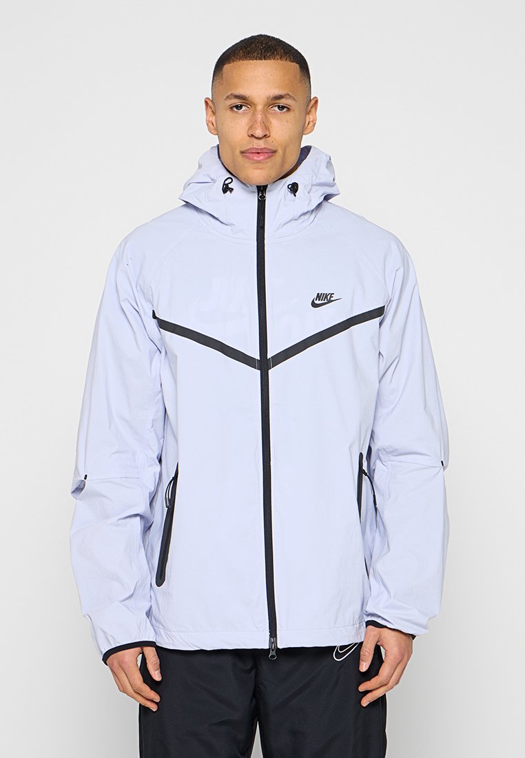 Nike Sportswear Lichte jas zwart