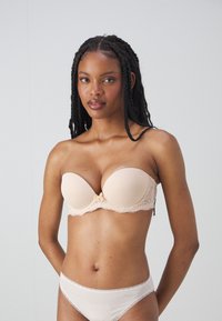 DORINA BLAIR - Krūtinę pakelianti liemenėlė - nude