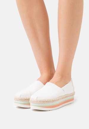 ALPARGATA PLATFORM ROPE HIGH VEGAN - Nazouvací boty - white