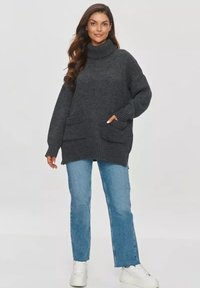 Makadamia - Sweter