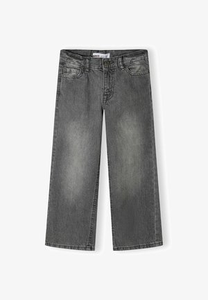 Jean large gris en denim, avec un délavage fade, un design à cinq poches, une fermeture à bouton et des passants de ceinture.