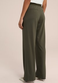 WE Fashion Kalhoty - green