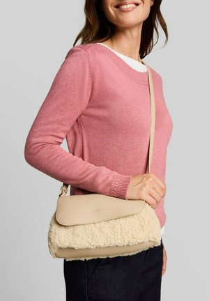 TOM TAILOR, TOM TAILOR BAGS TTZELINA S UMHÄNGETASCHE MIT TEDDYFELL - Schoudertas - beige   beige