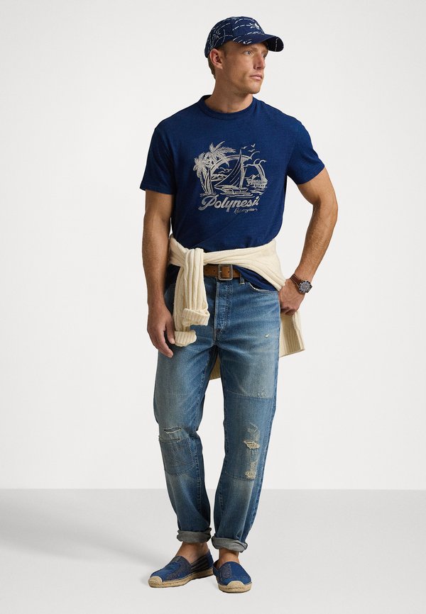 CLASSIC FIT JERSEY GRAPHIC T-SHIRT - Print T-shirt - dark indigo2