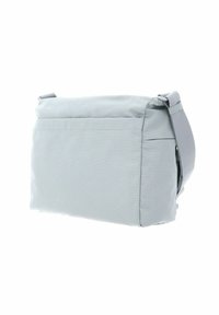 Sac messager gris en tissu durable, avec un design plat, une bandoulière ajustable et une poche arrière pour un rangement supplémentaire.