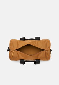 Timberland DUFFEL  - Weekendtasker - dark wheat boot