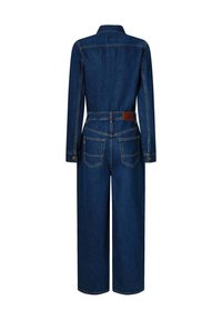 Denim jumpsuit i mørkeblå, med lange ermer, belte i taljen og to baklommer med kontrasterende gul søm.