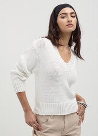 Calliope SCOLLO A V - Strickpullover - bianco
